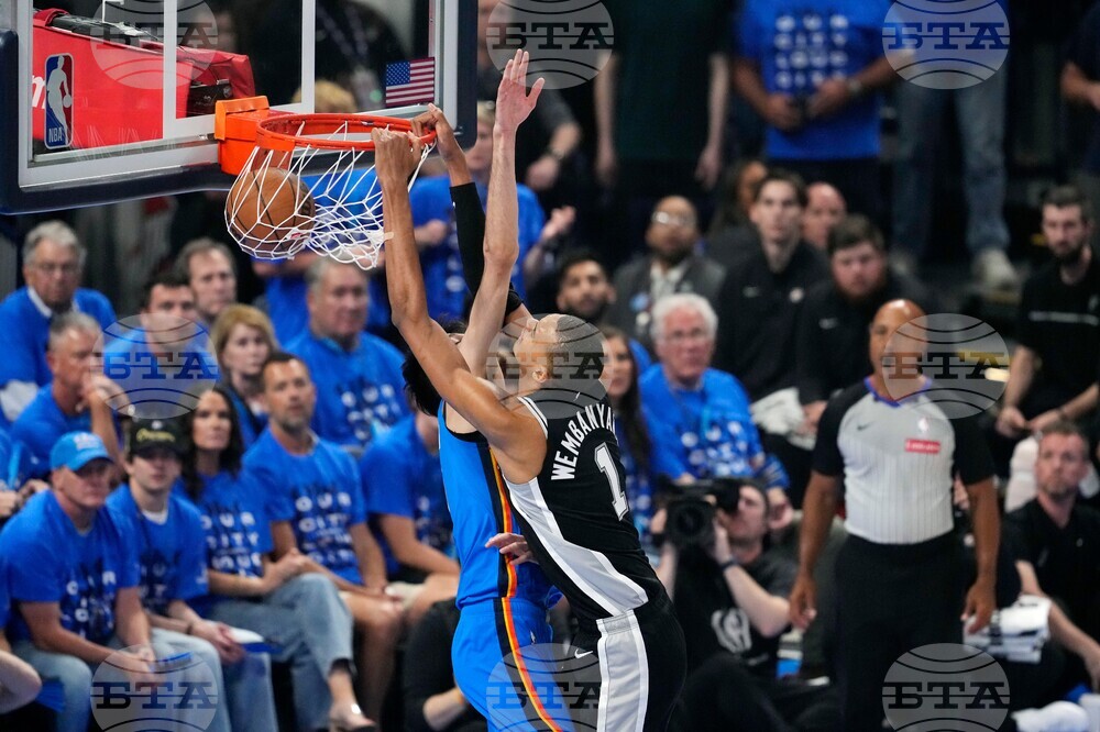 APTOPIX Spurs Thunder Basketball