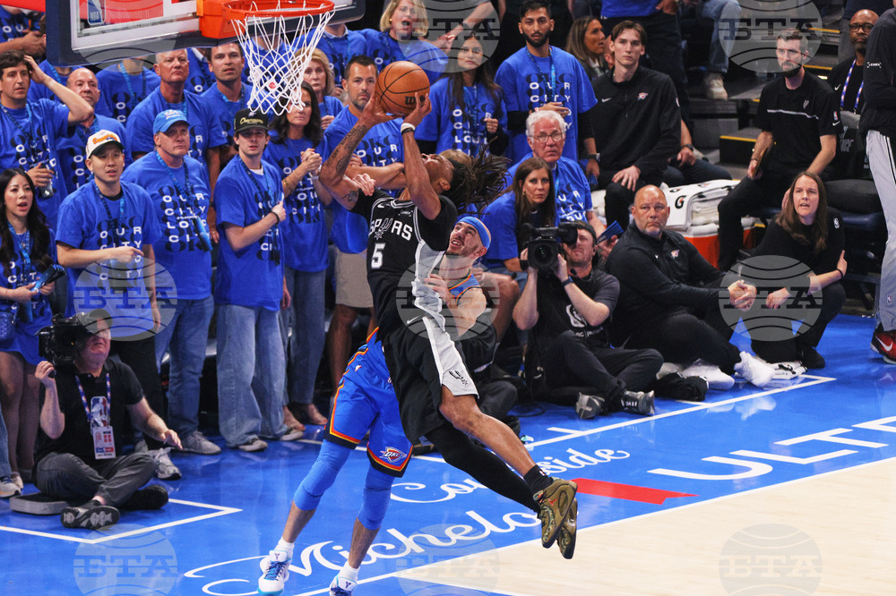 APTOPIX Spurs Thunder Basketball