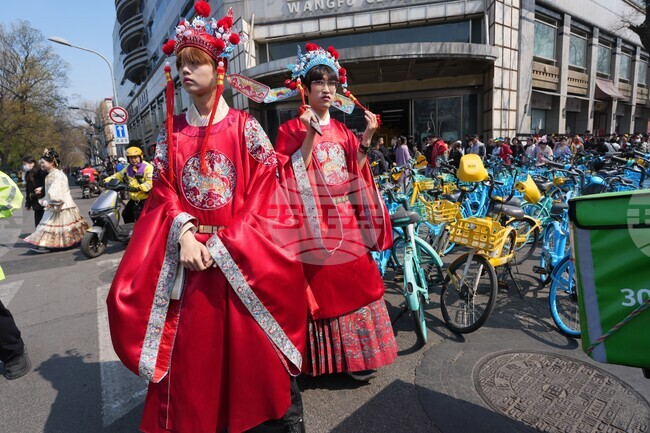 China Ancient Costumes