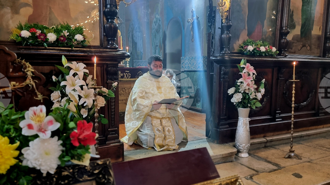 Светият Дух е Утешителят, който ни учи на молитва и покаяние, каза в храм „Св. Троица“ в Добрич отец Емануил