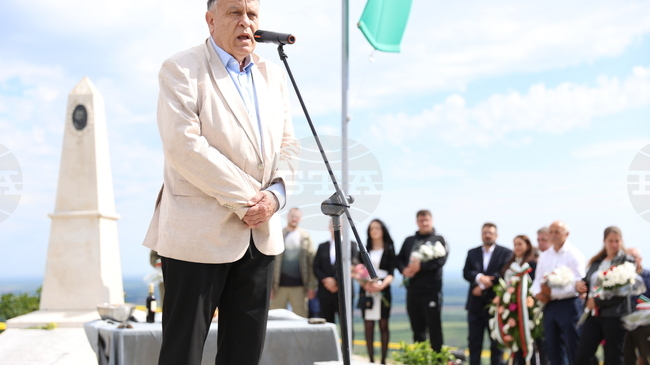 National Botev March Draws Over 1,400 Students, Minister Valchev Addresses Participants
