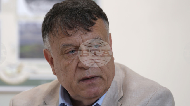 Днешната ситуация не е много по-различна от тази в далечната 1876 година, каза министърът на образованието Георги Вълчев 