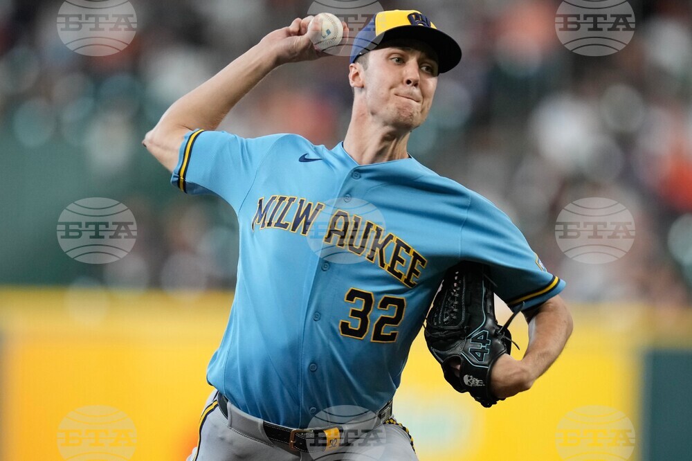 Brewers Astros Baseball