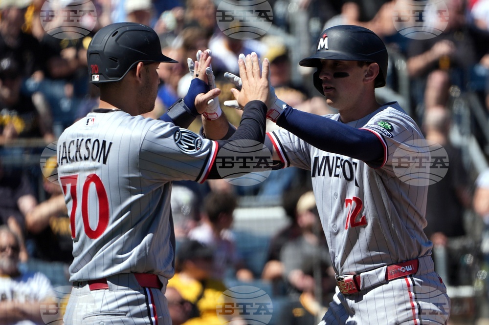 Twins Pirates Baseball