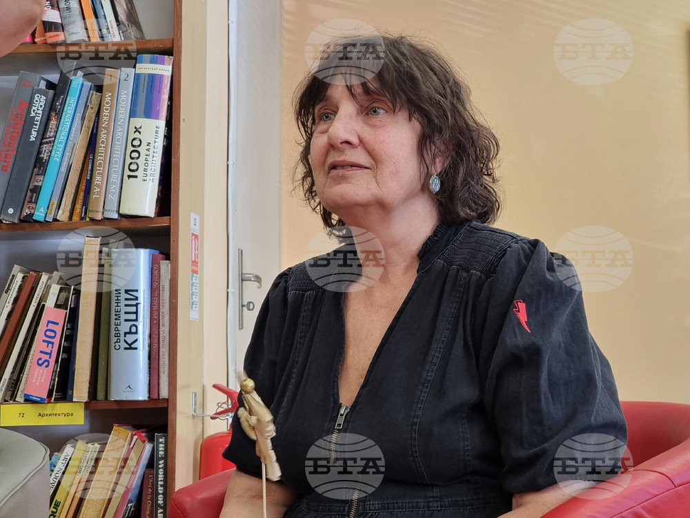 Всичко в детския свят е истинско и не е елементарно, смята писателката и преводач Теменуга Маринова