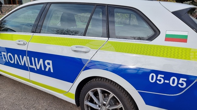 Четирима младежи са задържани за притежание на наркотични вещества и райски газ във Видинско