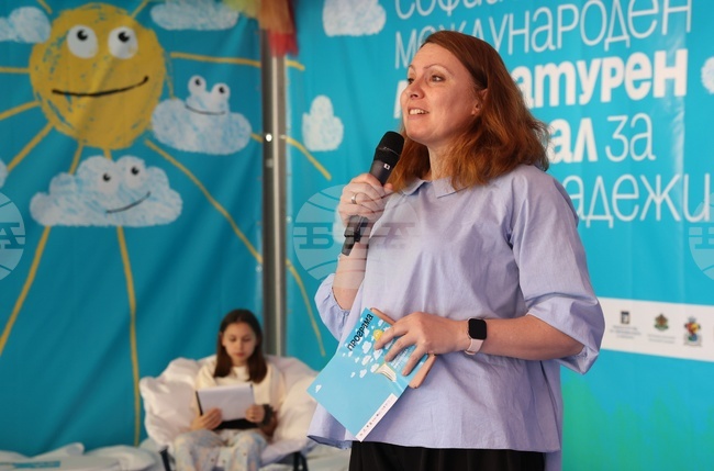 Чрез книгите децата се подготвят за предизвикателствата на съвременния свят, каза Искра Джанабетска