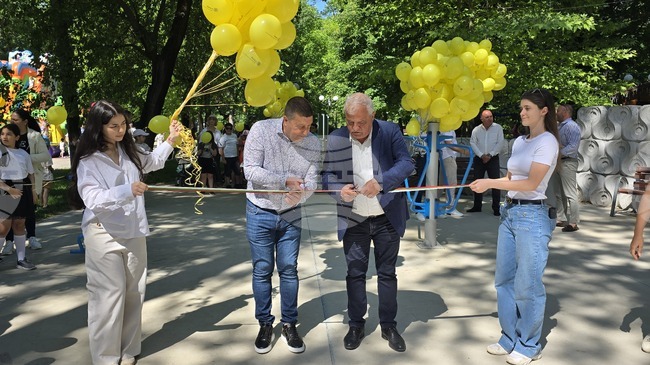 Нова фитнес площадка на открито, изградена по инициатива на Ротари клуб – Гоце Делчев, беше открита в Градския парк на града