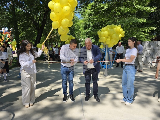 Нова фитнес площадка на открито, изградена по инициатива на Ротари клуб – Гоце Делчев, беше открита в Градския парк на града
