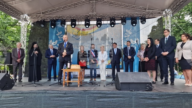 С литийно шествие, тържествен водосвет и концерт по повод Свети Дух – празник на града започна празничният ден в Монтана