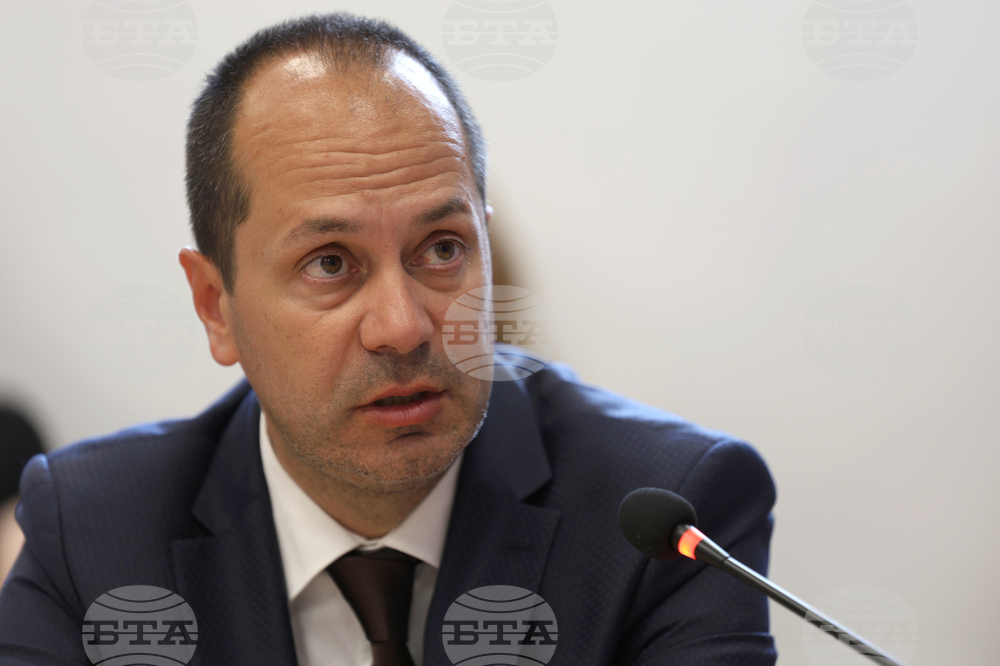 Национален пресклуб на БТА - Враца - 80 години от началото на Националния туристически поход „По пътя на Ботевата чета“ - видео и книга - представяне
