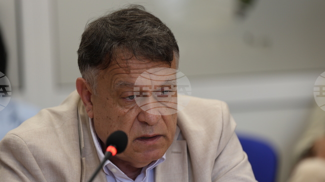 Важна е ролята на българското училище при организирането на Ботевия поход, каза министърът на образованието проф. Георги Вълчев във Враца 