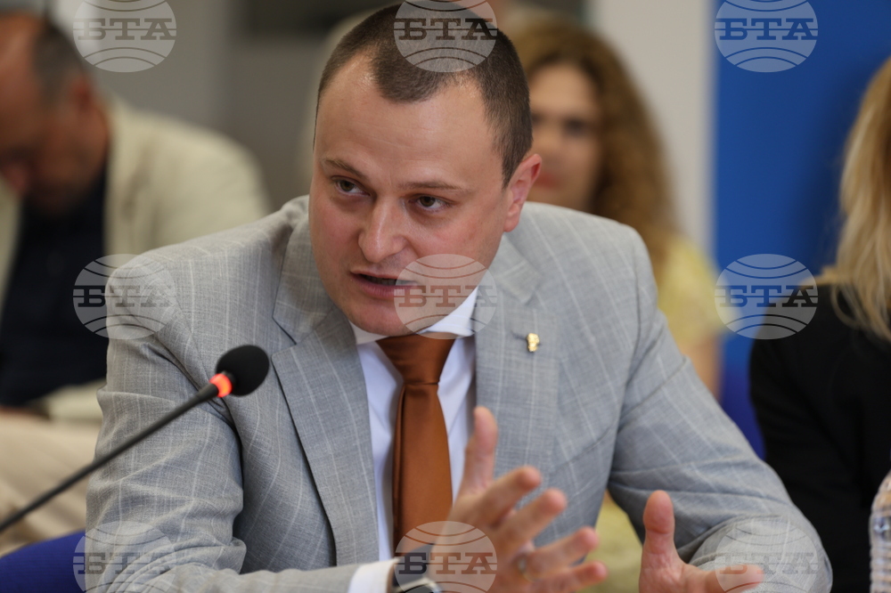 Национален пресклуб на БТА - Враца - 80 години от началото на Националния туристически поход „По пътя на Ботевата чета“ - видео и книга - представяне