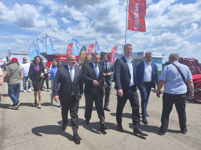 Министър Абровски: МЗХ ще продължи да работи за повишаване на конкурентоспособността и устойчивото развитие на българското земеделие