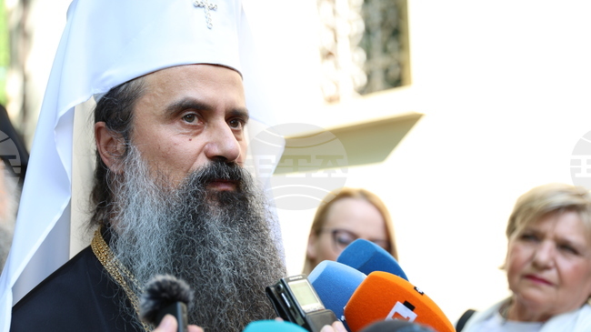 Революционерите, дали живота си за народа, са винаги в църковната памет и молитви, каза българският патриарх Даниил във Враца