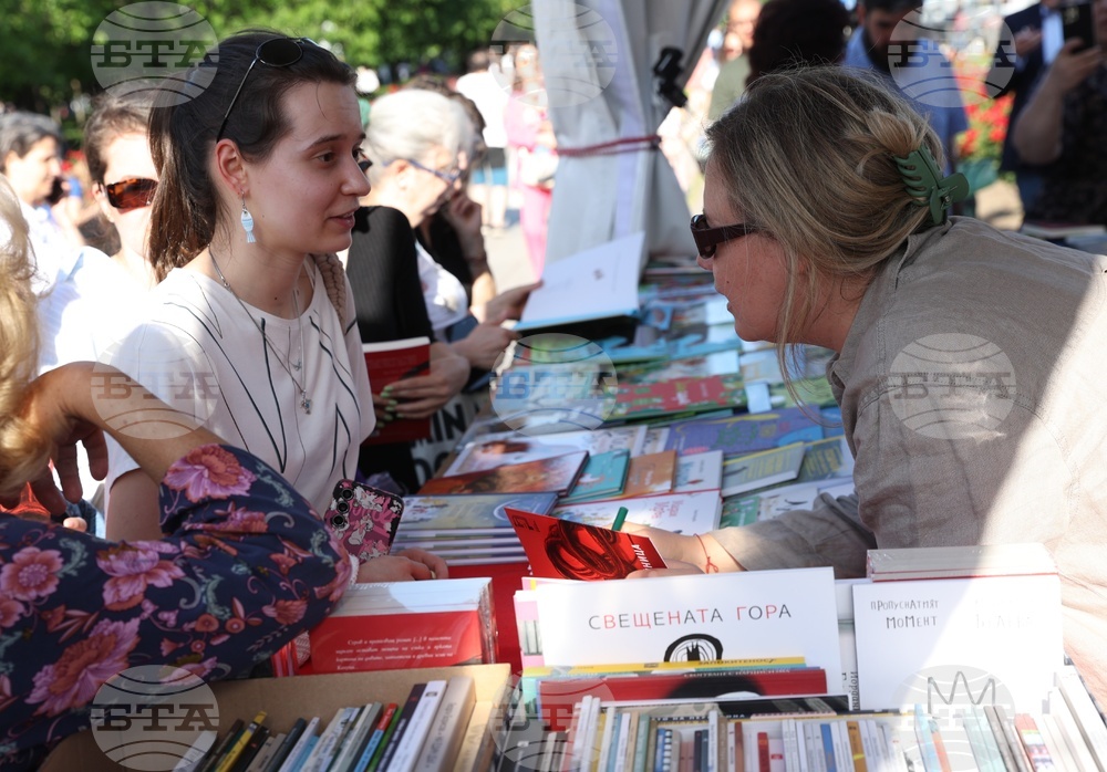 Пролетен панаир на книгата - „Среща с автограф“ с Рене Карабаш