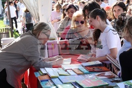 Пролетен панаир на книгата - „Среща с автограф“ с Рене Карабаш