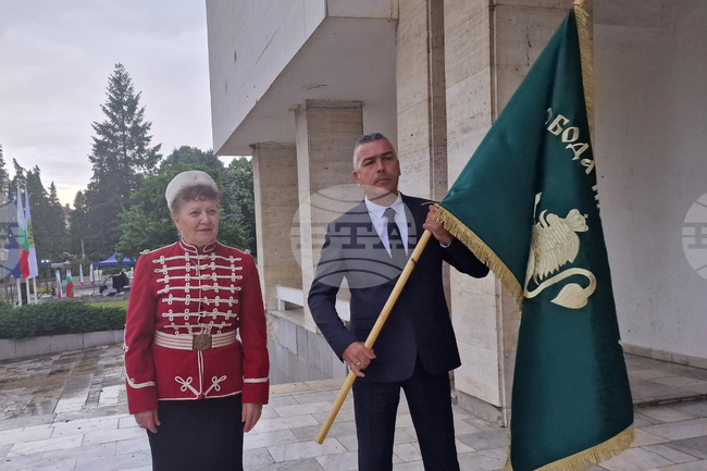Калофер - даряване на знаме - 150 години от подвига на Ботев и неговата чета