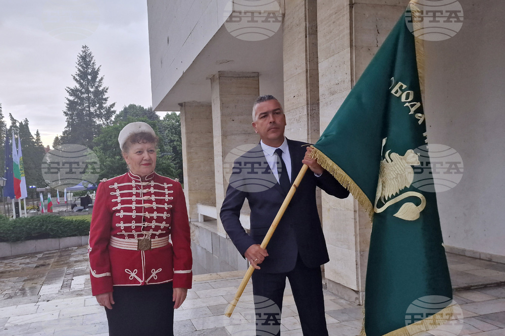 Калофер - даряване на знаме - 150 години от подвига на Ботев и неговата чета