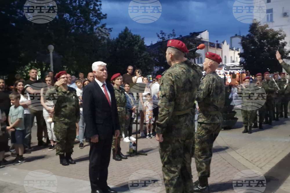 Хасково - Димитър Стоянов - тържествена заря-проверка