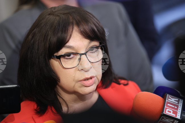 Former Finance Minister Petkova Unaware of How Deficit Reached 7.4%, Says No Data Was Manipulated