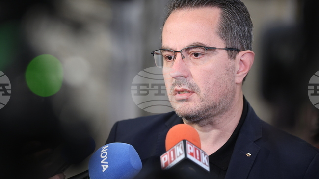 Управляващите теглят дългове, за да покриват текущи разходи, без да предлагат нищо градивно, каза Цончо Ганев от „Възраждане“