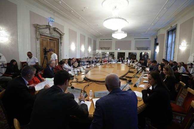 Parliamentary Budget Committee Adopts Amendments to Water Act on Second Reading