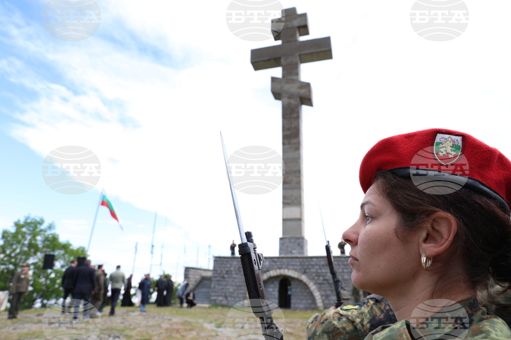 Връх Околчица - всенародно поклонение