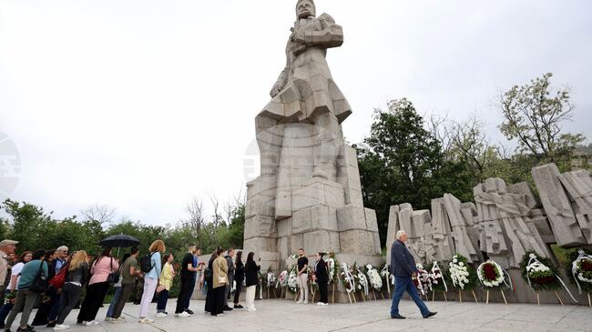 Жители и гости на Калофер склониха глави пред паметта на Христо Ботев и загиналите за свободата и независимостта на България