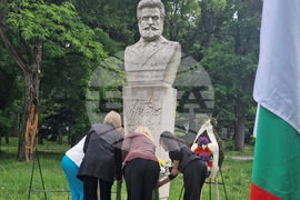 Разград - Ден на Ботев - почит