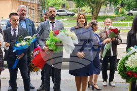 Перник - Ден на Ботев - поднасяне на венци и цветя