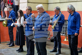 Перник - Ден на Ботев - поднасяне на венци и цветя