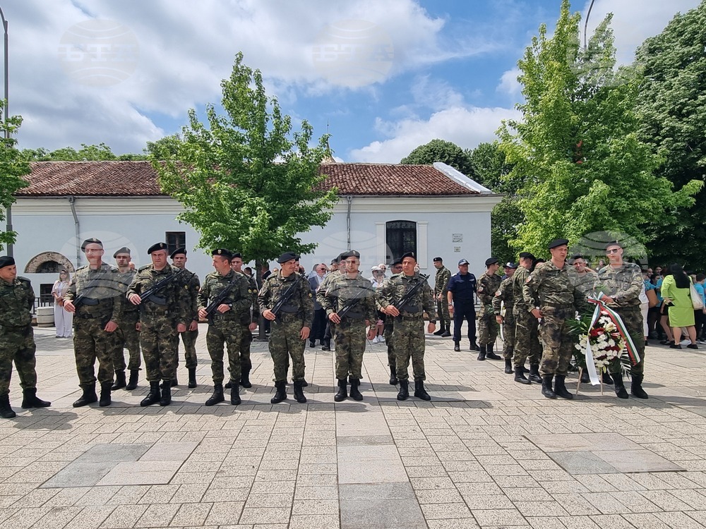 Сливен - Ден на Ботев и на загиналите за народна свобода