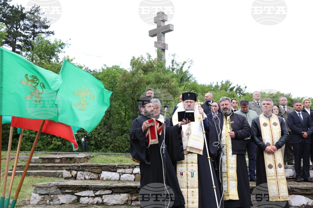Връх Околчица - всенародно поклонение