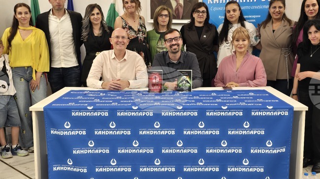 Българският фолклор и човешките страхове бяха сред темите, които писателят Васил Попов засегна по време на среща с читатели в Гоце Делчев