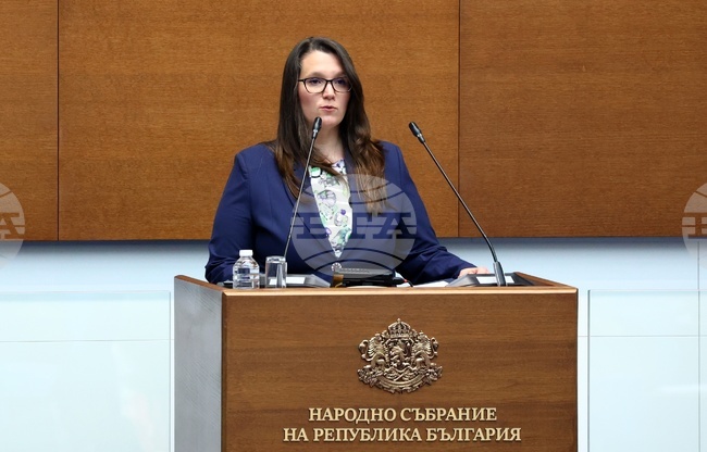 Най-добрият начин да почетем Ботев и загиналите за свободата на България е да продължим тяхната битка в нашето време, заявиха от „Демократична България“