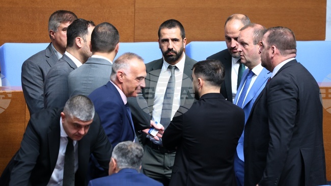Parliament Discusses at Second Reading Amendments to So-called Budget Extension Act