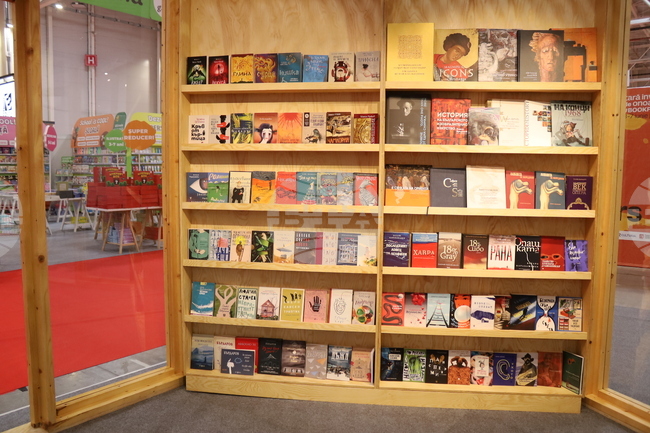 Всички книги от българския щанд на Международния панаир на книгата в Букурещ ще бъдат дарени