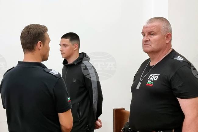 С разпит на 13 свидетели започна делото за убийство на 18-годишната Магдалена в Хасково 
