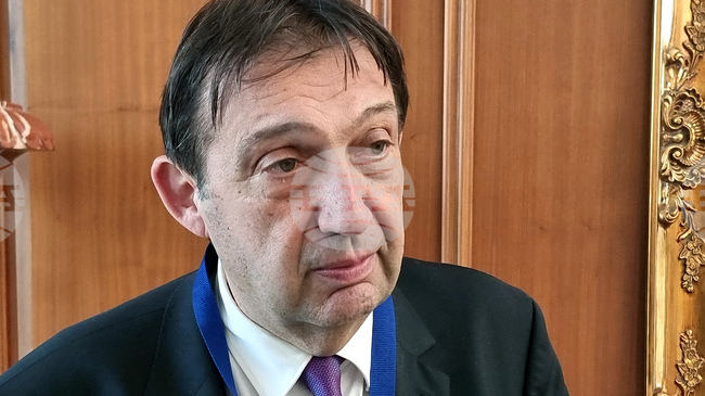 Строителите на магистрала „Хемус“ първо да изградят участъците, за които са взели аванс, каза министър Иван Шишков