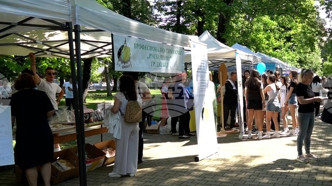В Кърджали се проведе изложение, популяризиращо професионалното образование