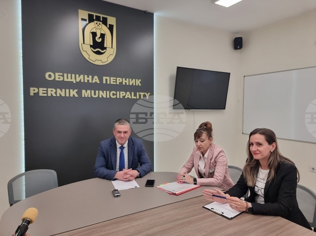 Кметът на Перник не е предлагал закриване на автобусни линии към София, каза заместник-кметът Стефан Кръстев