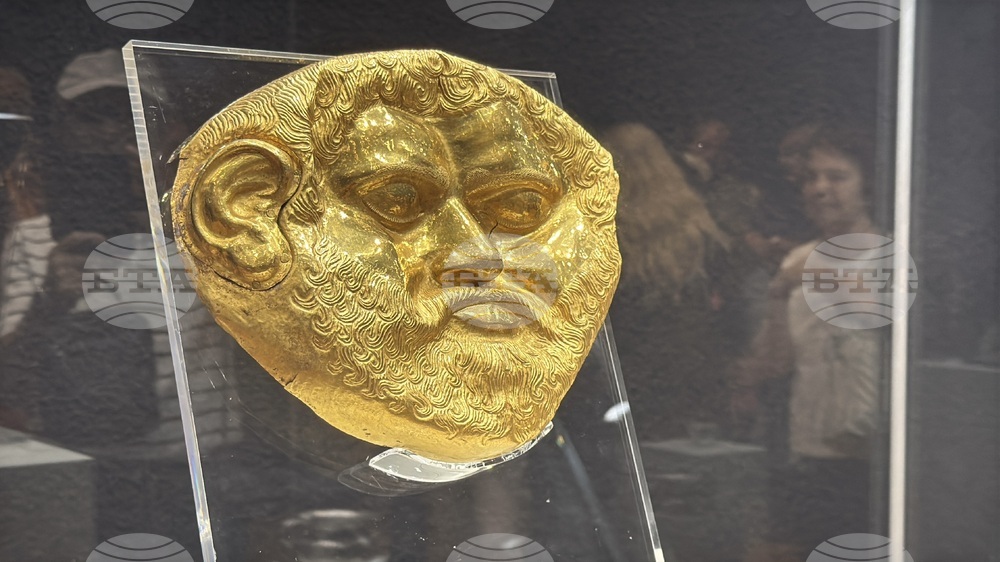 August 20, 2004: Thracian Ruler's Grave Unearthed
