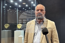 Казанлък - исторически музей  „Искра“ - погребална маска - представяне