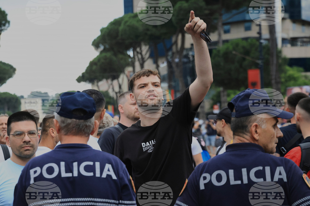 Поредна вечер на протести в Тирана срещу проект за застрояването на полуостров Звърнец 