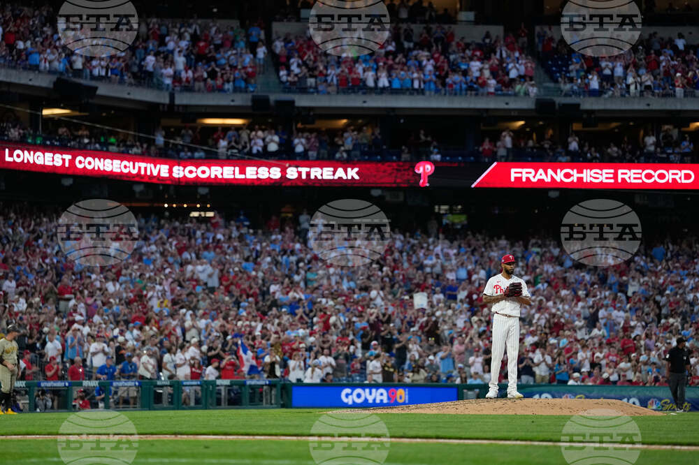 Padres Phillies Baseball