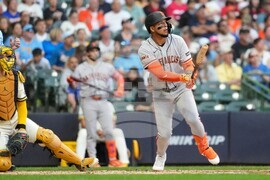 Giants Brewers Baseball