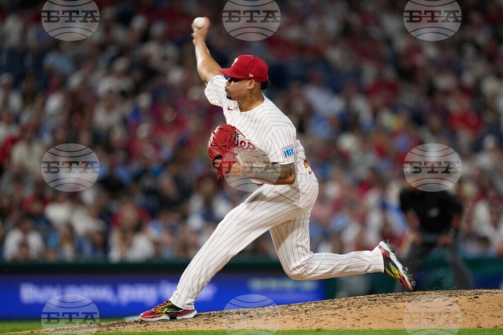 Padres Phillies Baseball