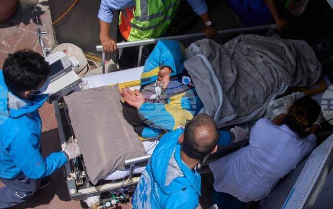 Nepal Everest Sherpa Rescued