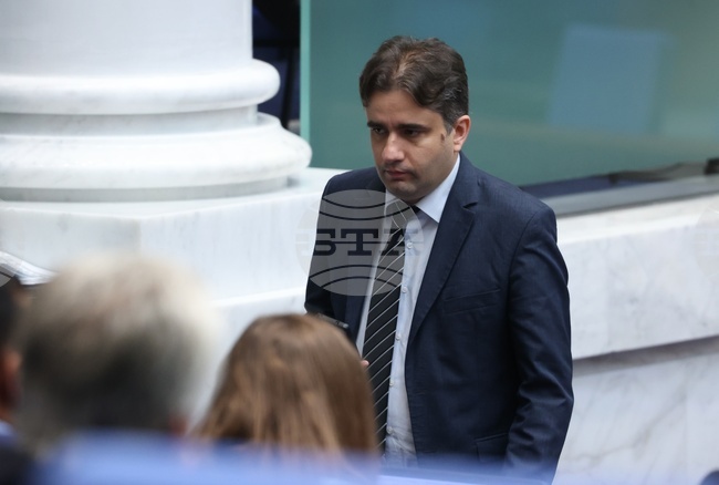 Democratic Bulgaria Proposes Nine Reform Bills to Address Fiscal Challenges